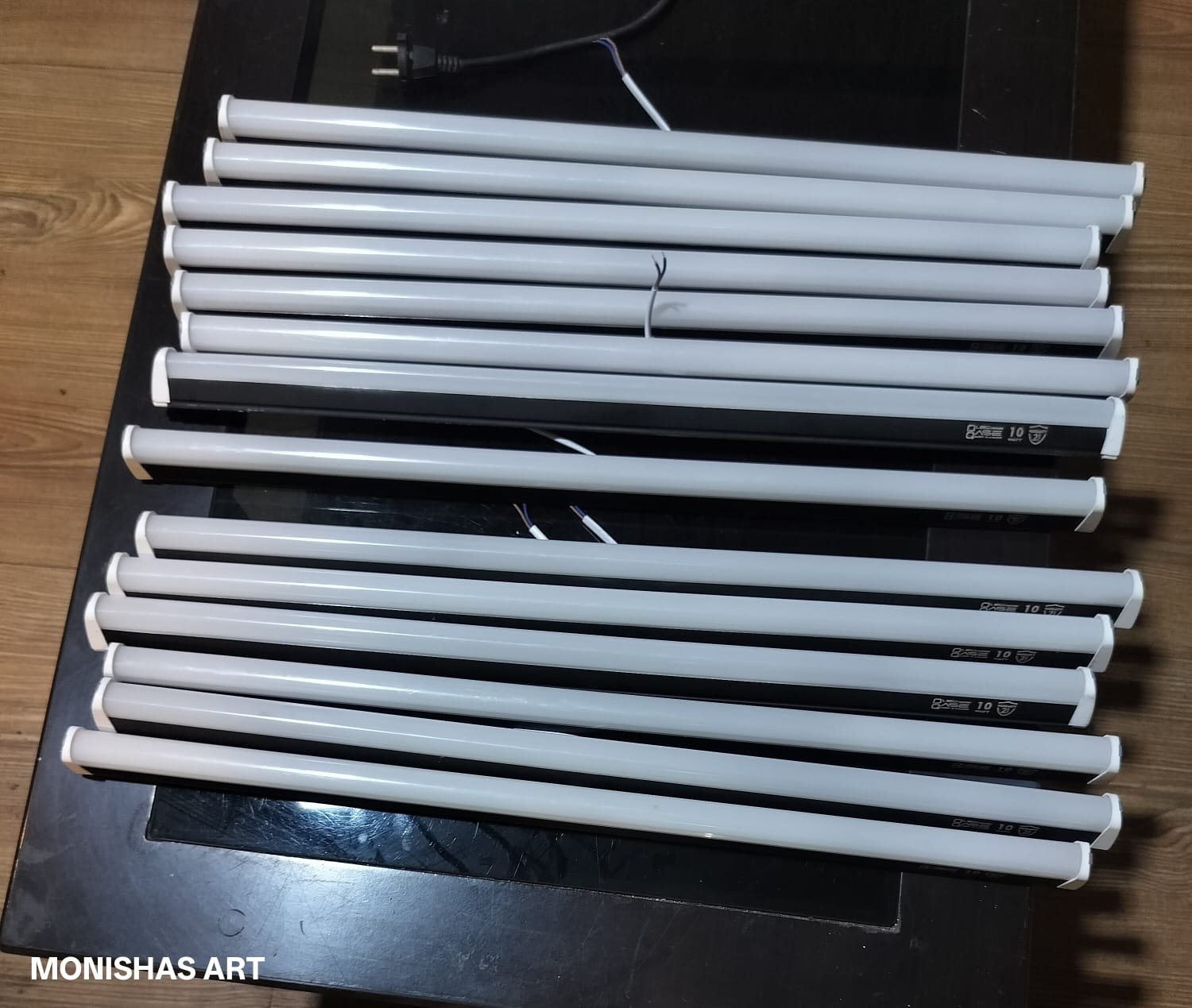 BaseLED Energy-Efficient 10W LED Tube Light – Pack of 10